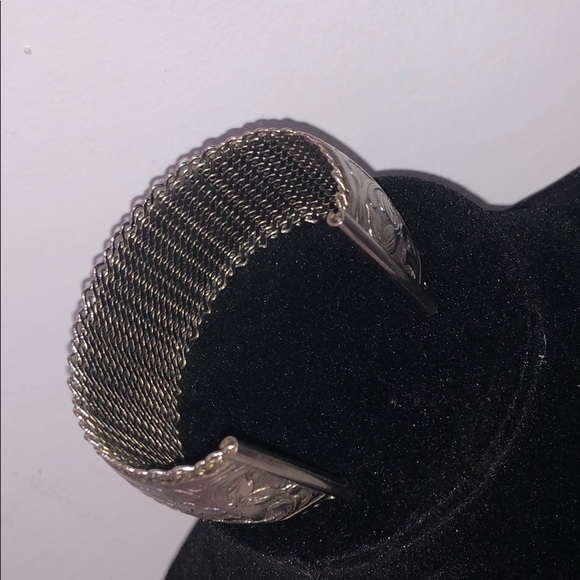 Silver Metal Floral Cuff - Picture 3 of 5